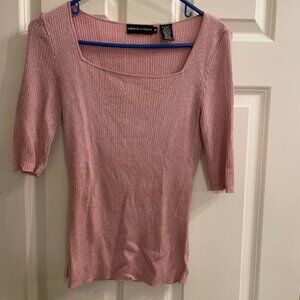 Dana Buchman Knit Top Size M  with sparkle in thread